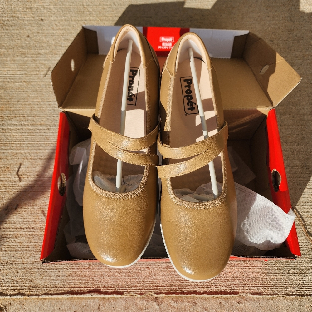 Propét Womens Tan Yara Mary Jane Shoes Size 9.5 Orthopedic Comfort Footwear New